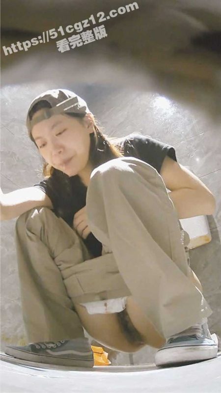 KTV女厕高清全景偷拍 一群极品美鲍齐刷刷露底 美女们珍贵私处一览无余-51吃瓜网