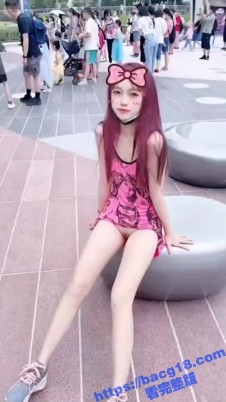 顶级艺术家 娜娜 地铁户外露出福利 白虎骚逼尽情展示 主打的就是一个淫荡！-51吃瓜网