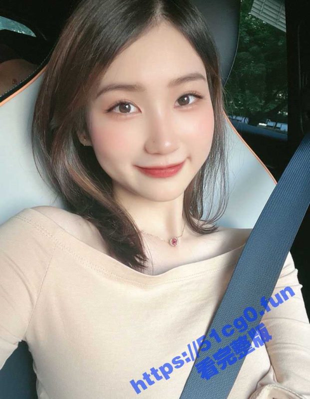 前女友系列 广东酒店前台 张雯雯 极品反差骚鸡多次在自己上班酒店约炮 每次男友查岗都是边吃鸡巴边回电话-51吃瓜网