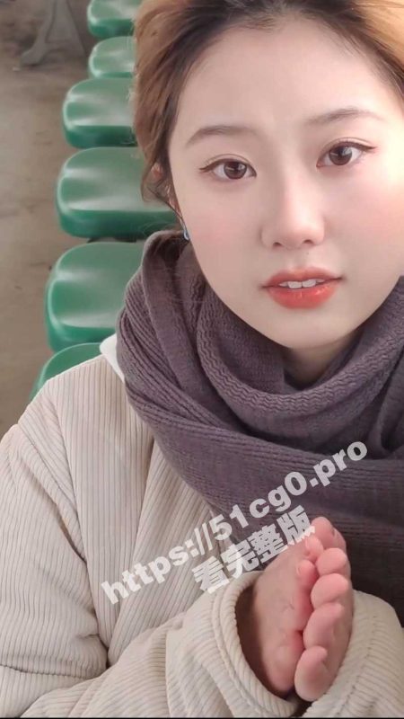 禽兽弟弟将女神范的姐姐迷醉晕倒之后 平日里的意淫姐姐的姿势全都玩个遍  抠逼、口交、无套内射 爽翻了-51吃瓜网