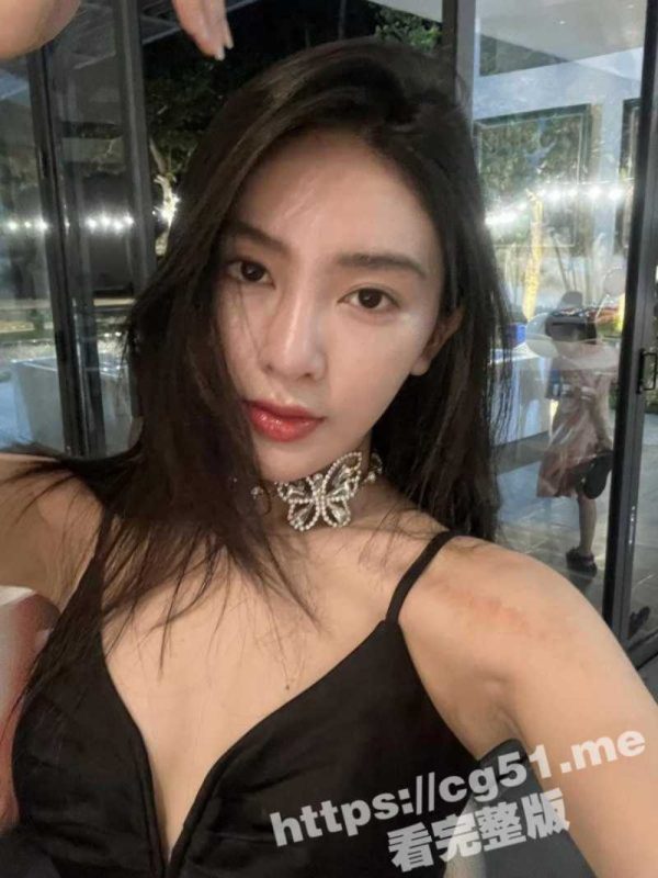 越南长腿网红 TruongDifuLinh  FB9万粉丝 IG18万粉丝 口交视频泄漏！-51吃瓜网