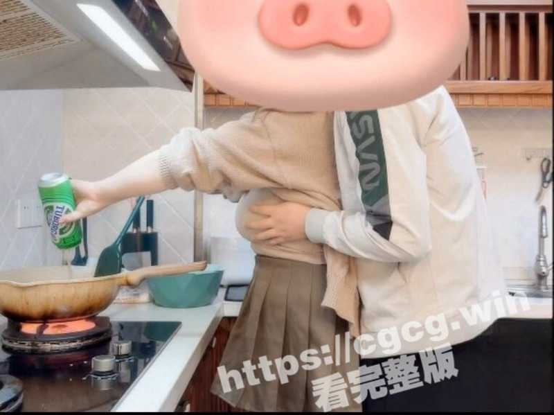 真实姐弟乱伦！趁爸妈不在家 跟白嫩丰乳肥臀的姐姐肆无忌惮做爱 从厨房做到卧室 酣畅淋漓！ - 51吃瓜网-51吃瓜网